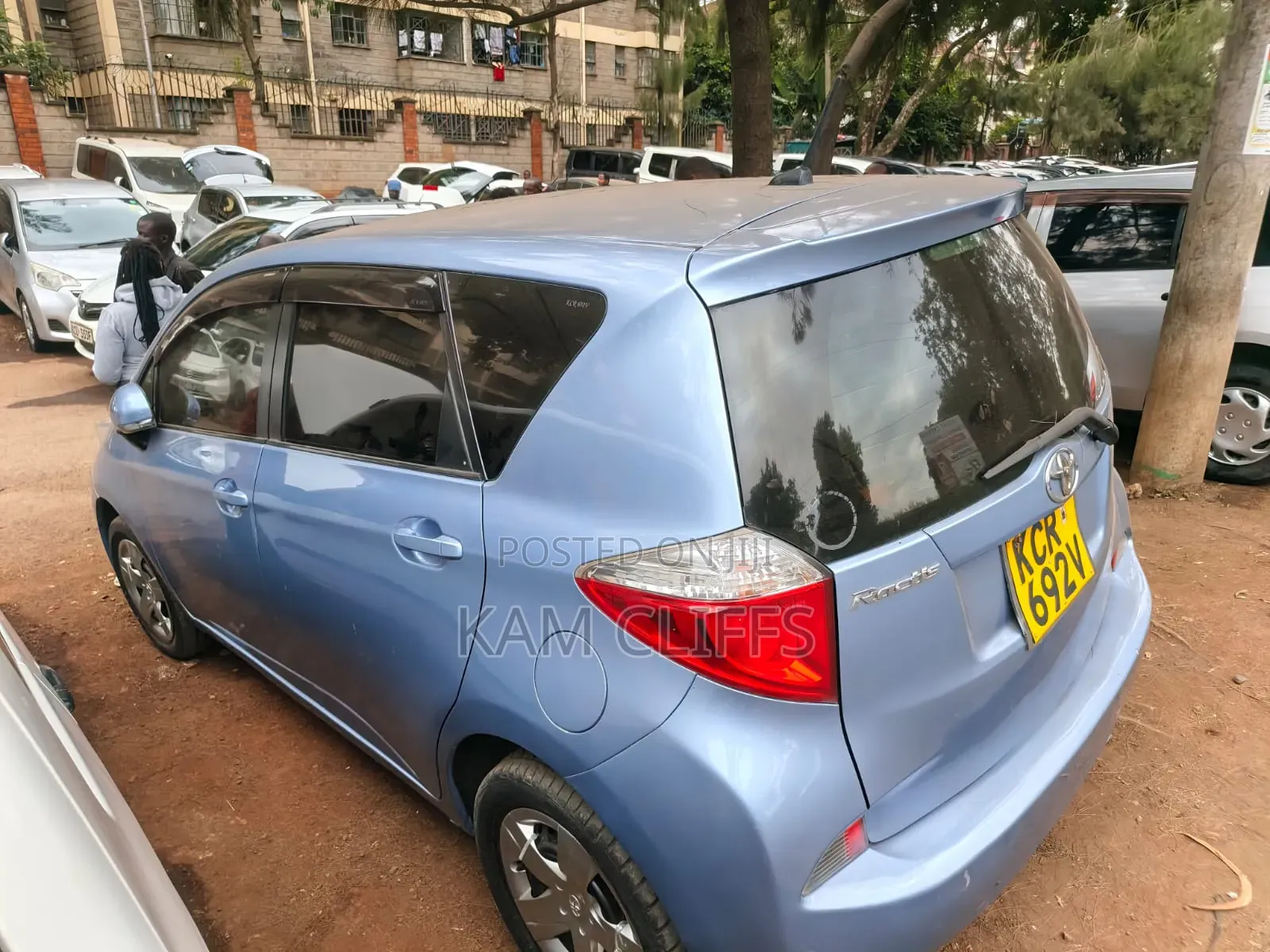 Toyota Ractis 2011 Blue