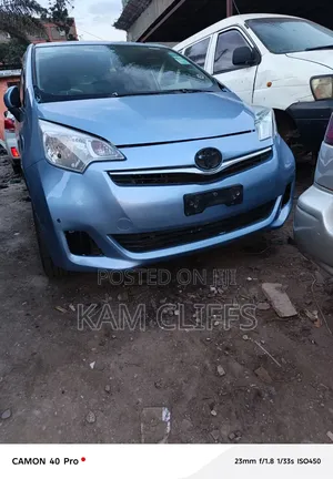 Toyota Ractis 2011 Blue