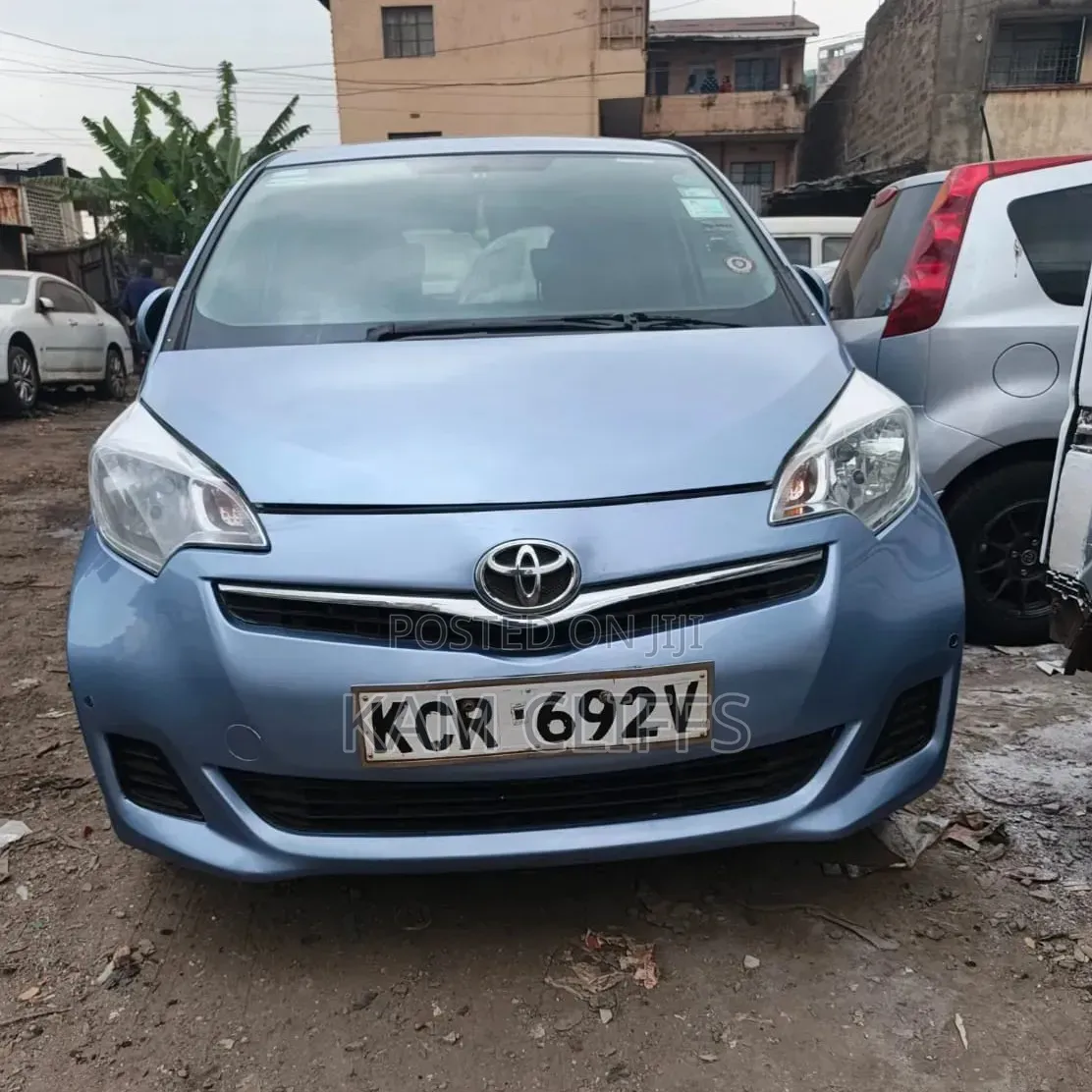 Toyota Ractis 2011 Blue