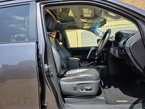 Toyota Land Cruiser Prado 2018 Gray