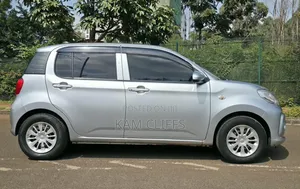 Toyota Passo 2016 Silver