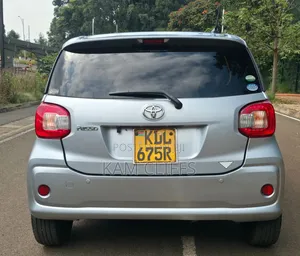 Toyota Passo 2016 Silver