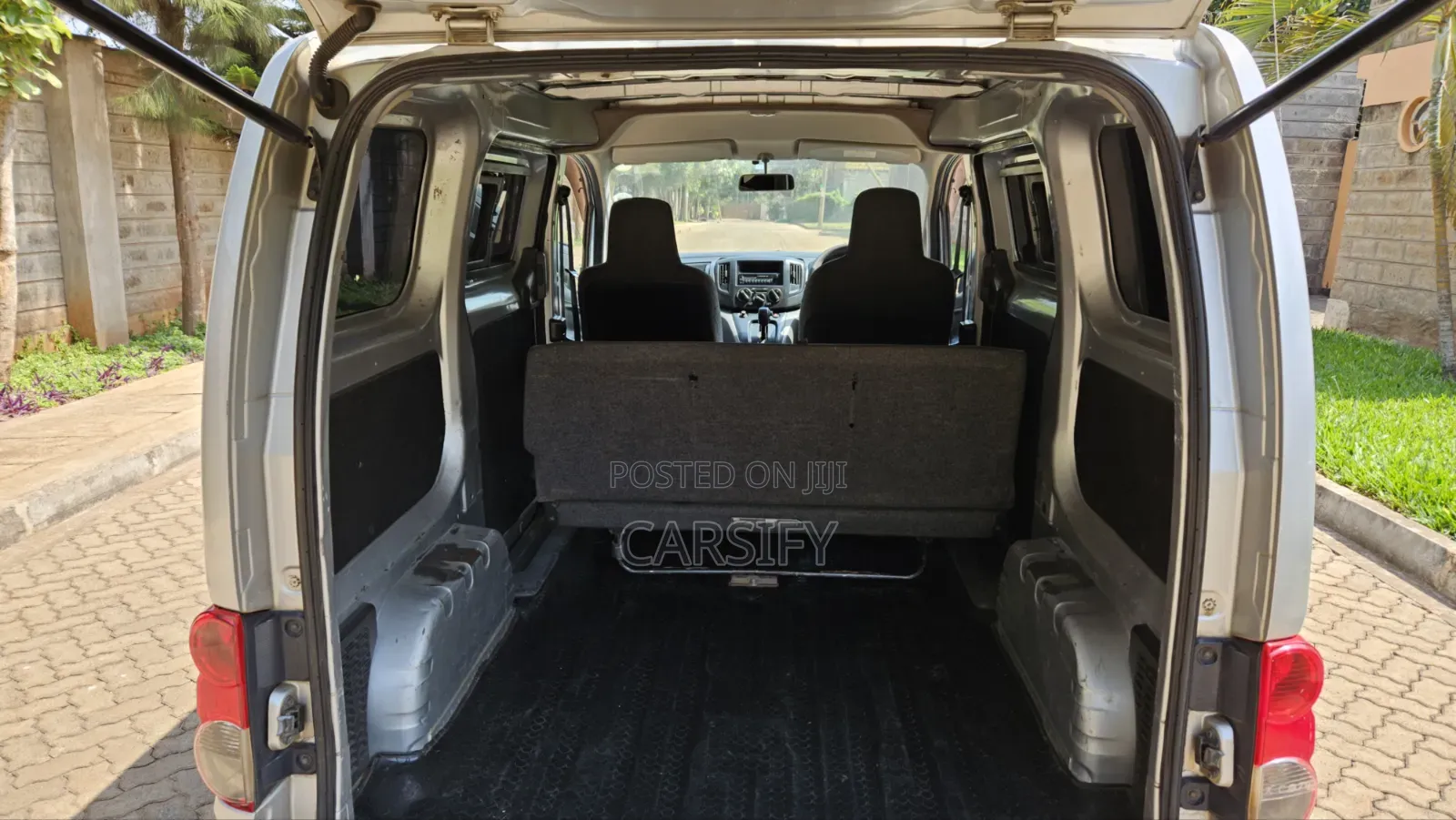 Nissan NP200 2008 Silver