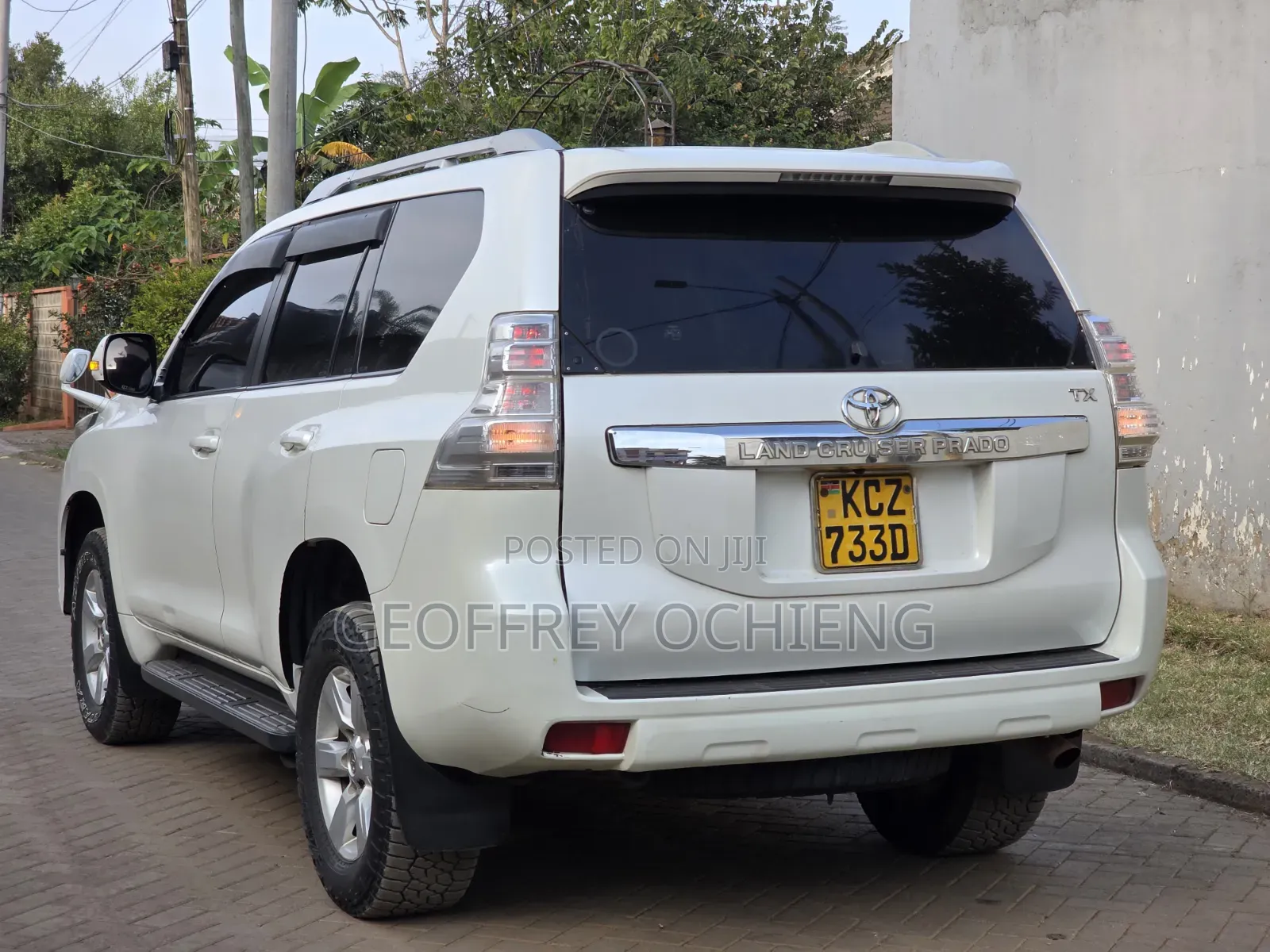 Toyota Land Cruiser 2013 White