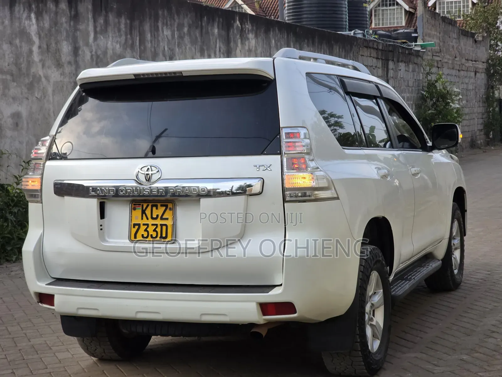 Toyota Land Cruiser 2013 White