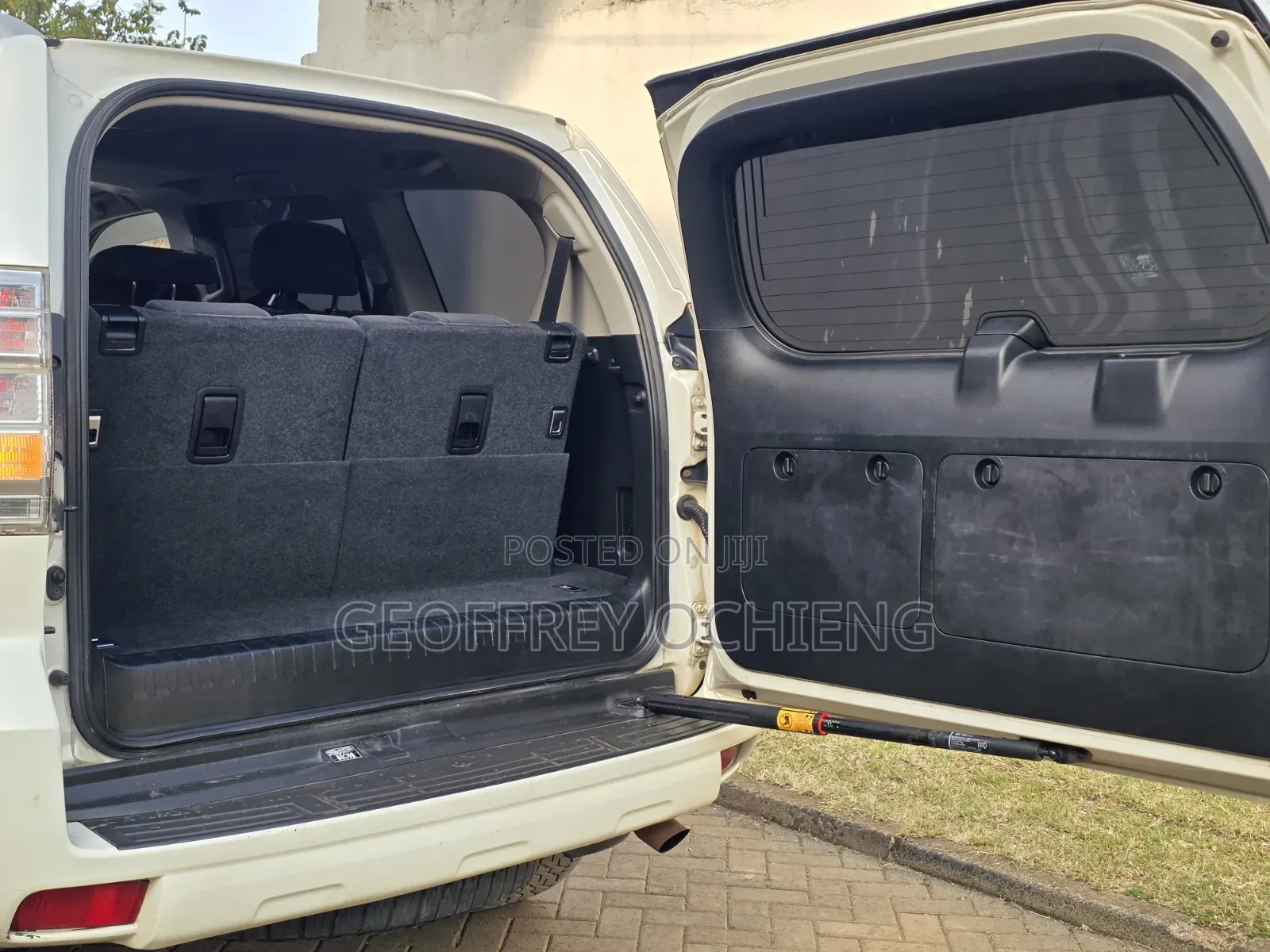 Toyota Land Cruiser 2013 White