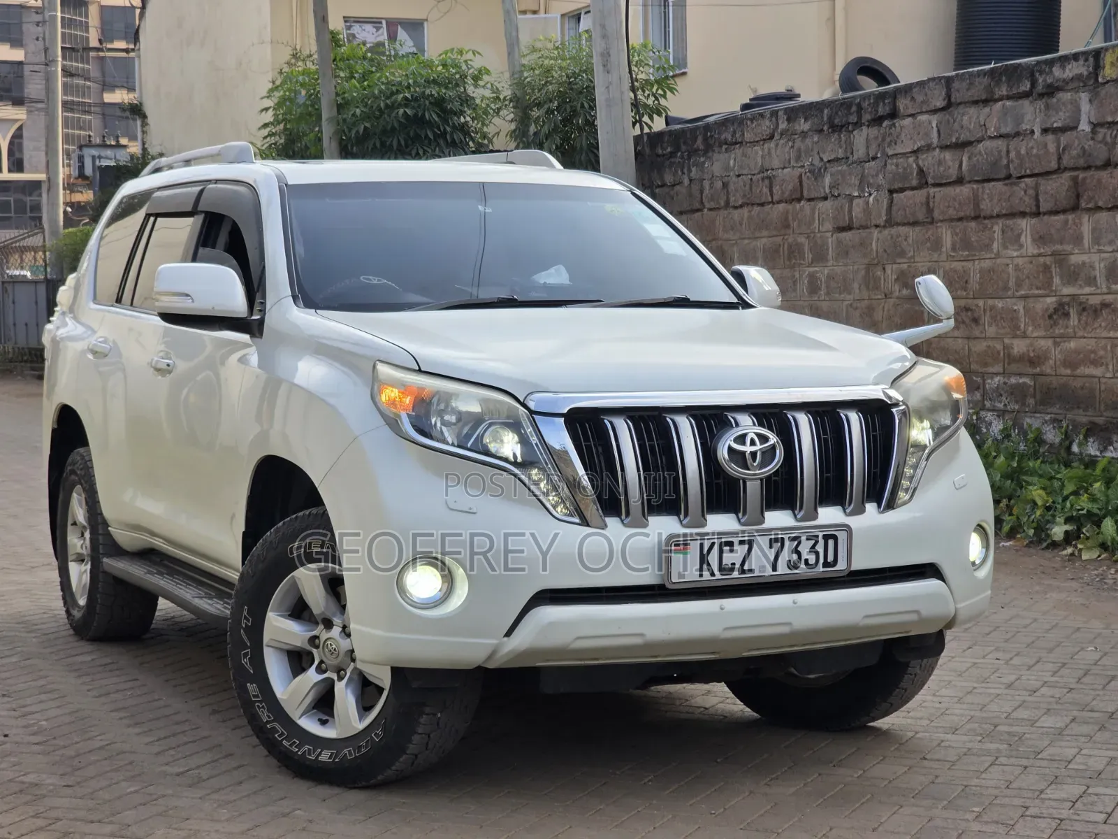 Toyota Land Cruiser 2013 White