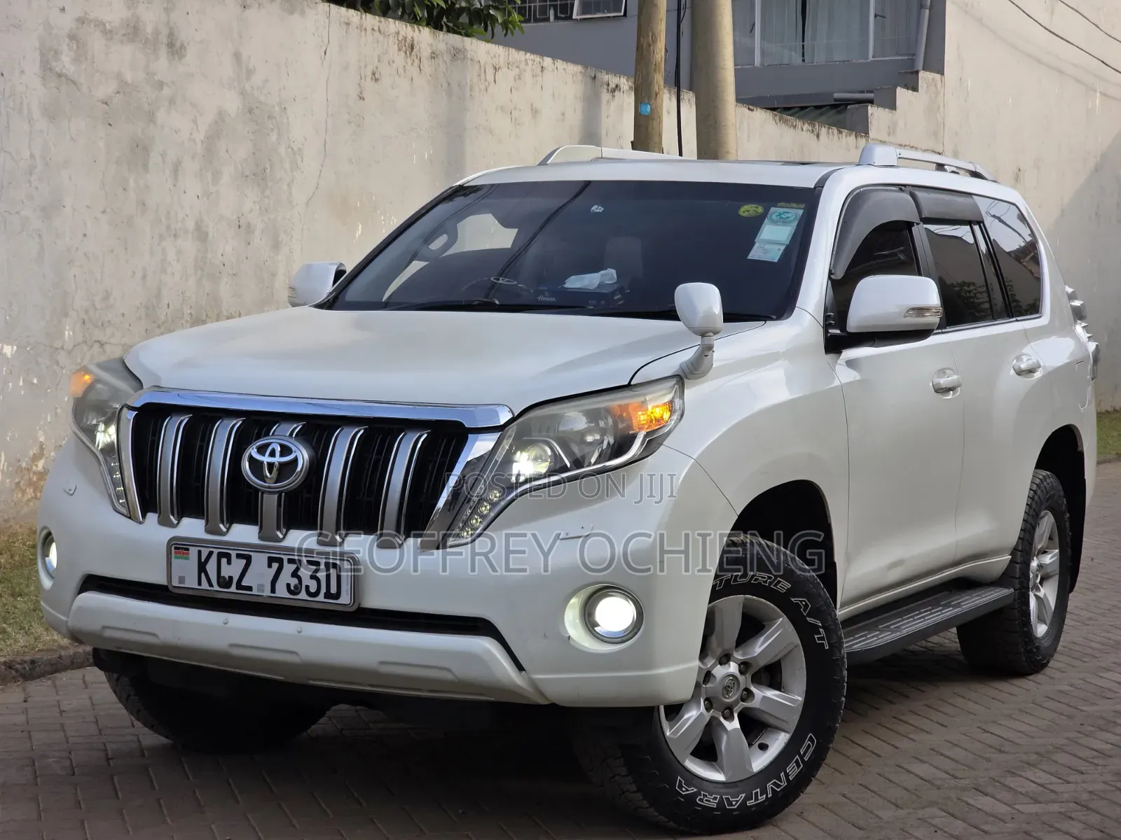 Toyota Land Cruiser 2013 White