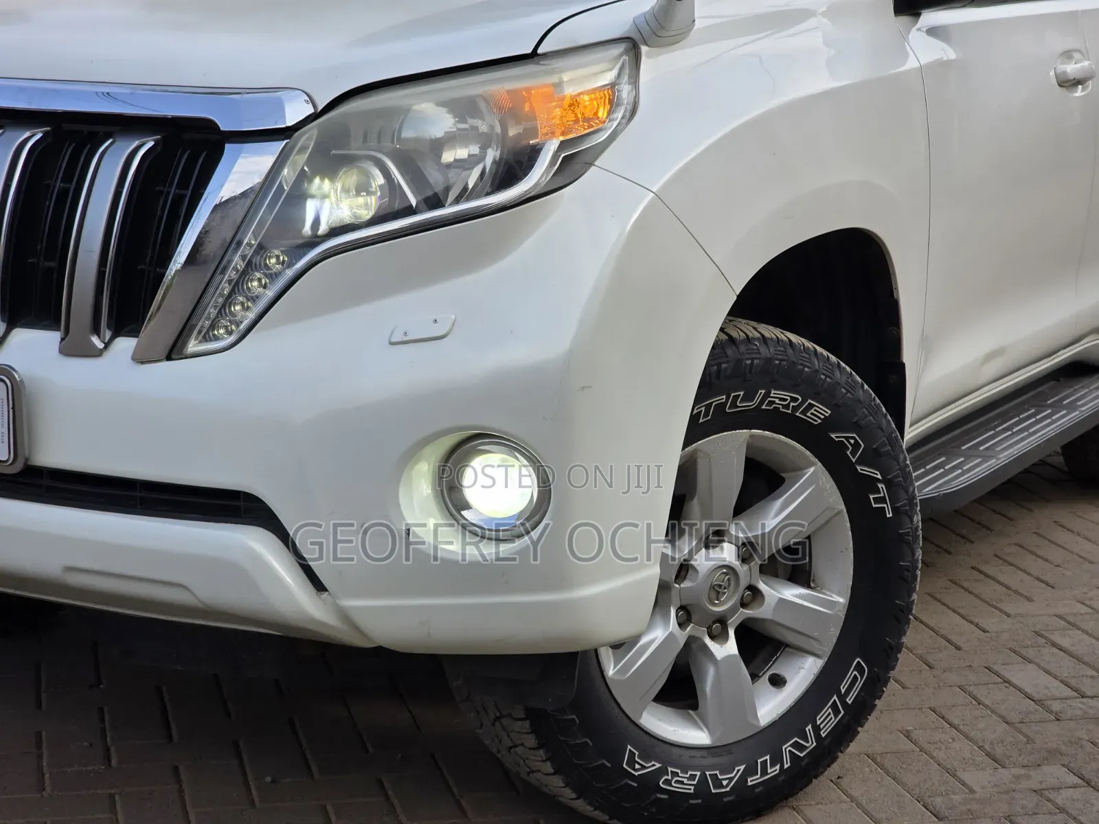 Toyota Land Cruiser 2013 White