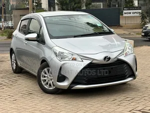 Toyota Vitz 2019 Silver