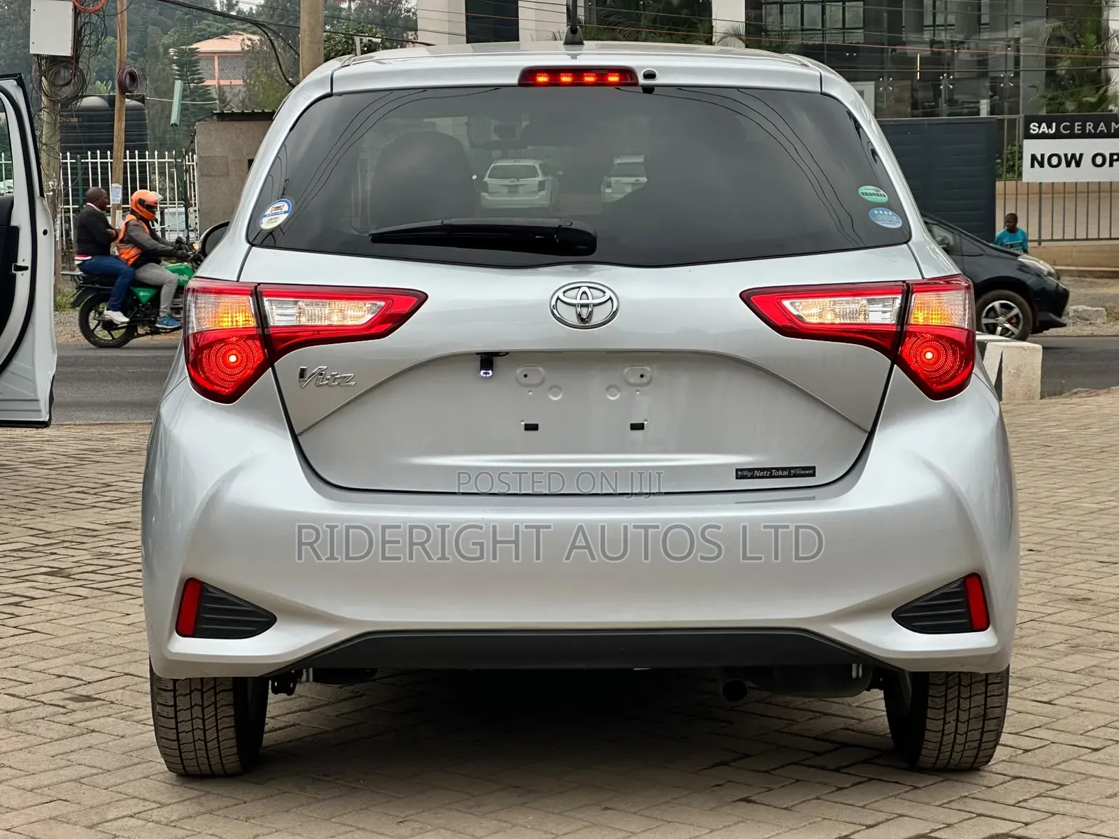 Toyota Vitz 2019 Silver