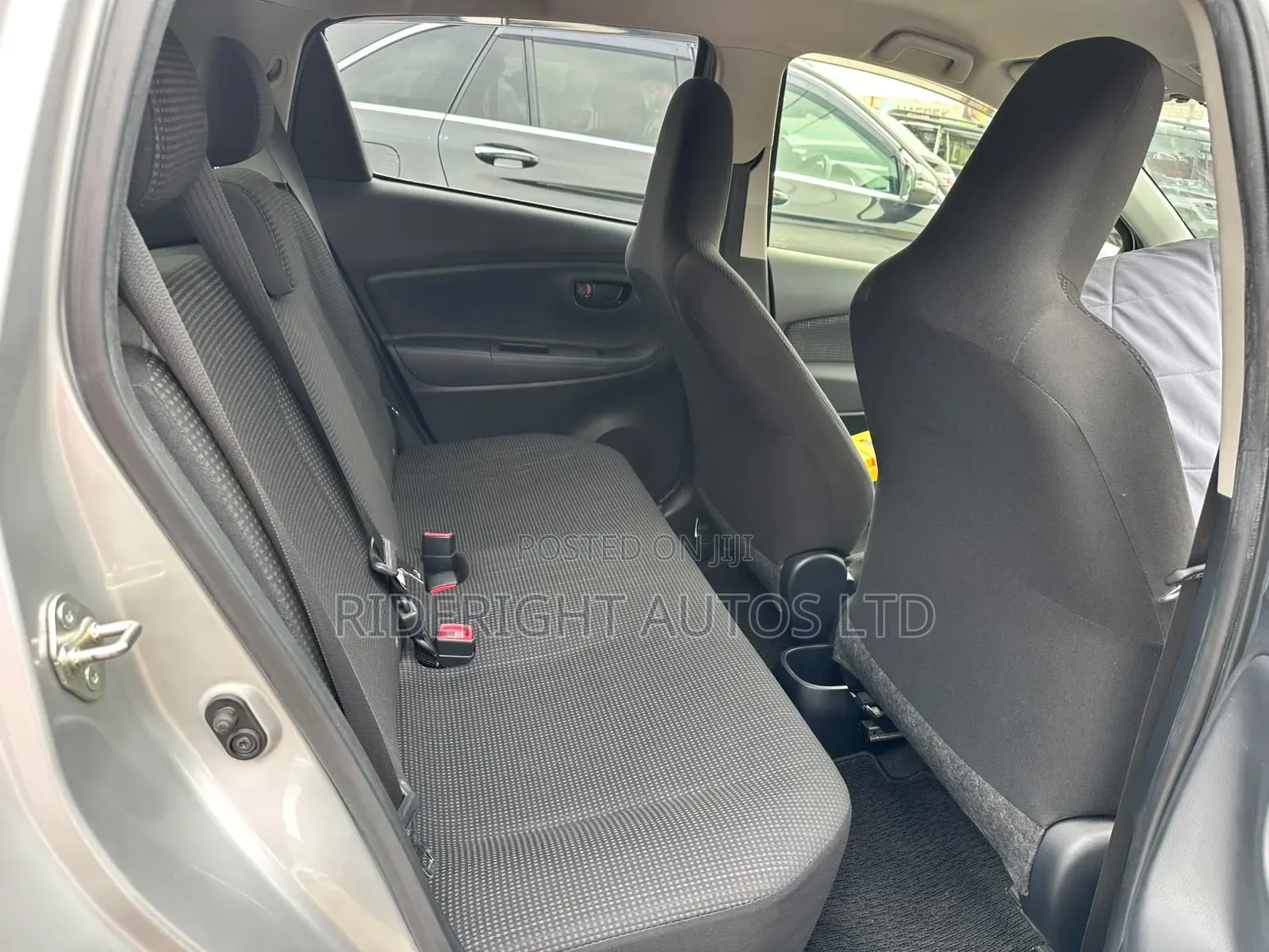 Toyota Vitz 2019 Silver