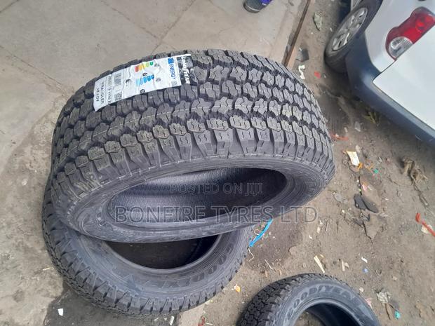 255/55r19 Goodyear - thumbnail 2