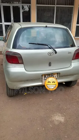 Toyota Vitz 2004 Beige