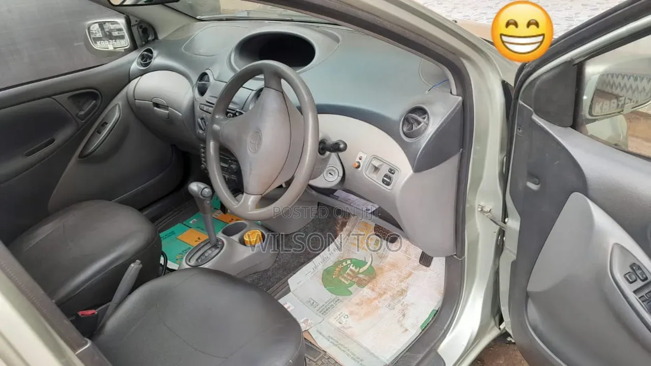 Toyota Vitz 2004 Beige