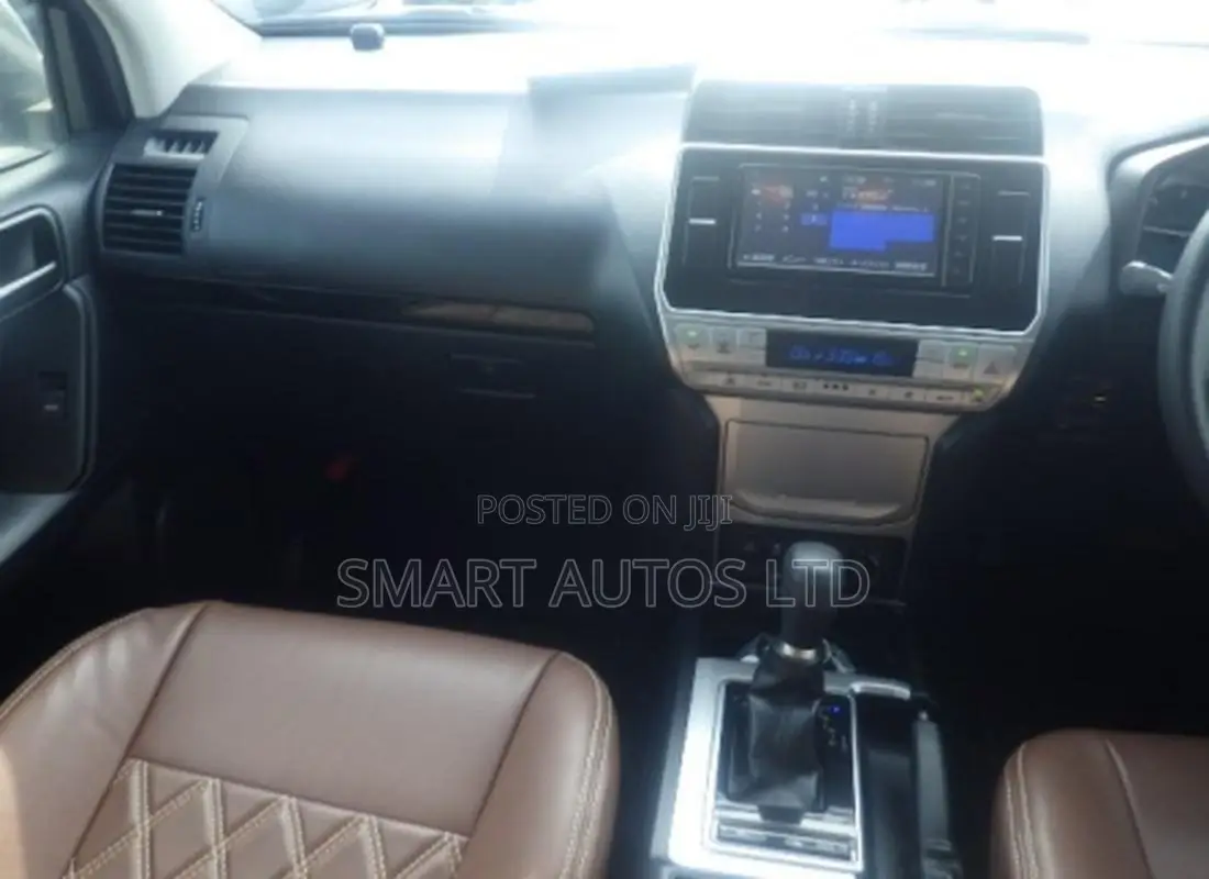 Toyota Land Cruiser 2019 Off white