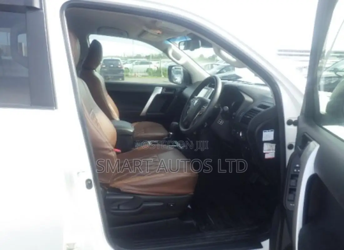Toyota Land Cruiser 2019 Off white