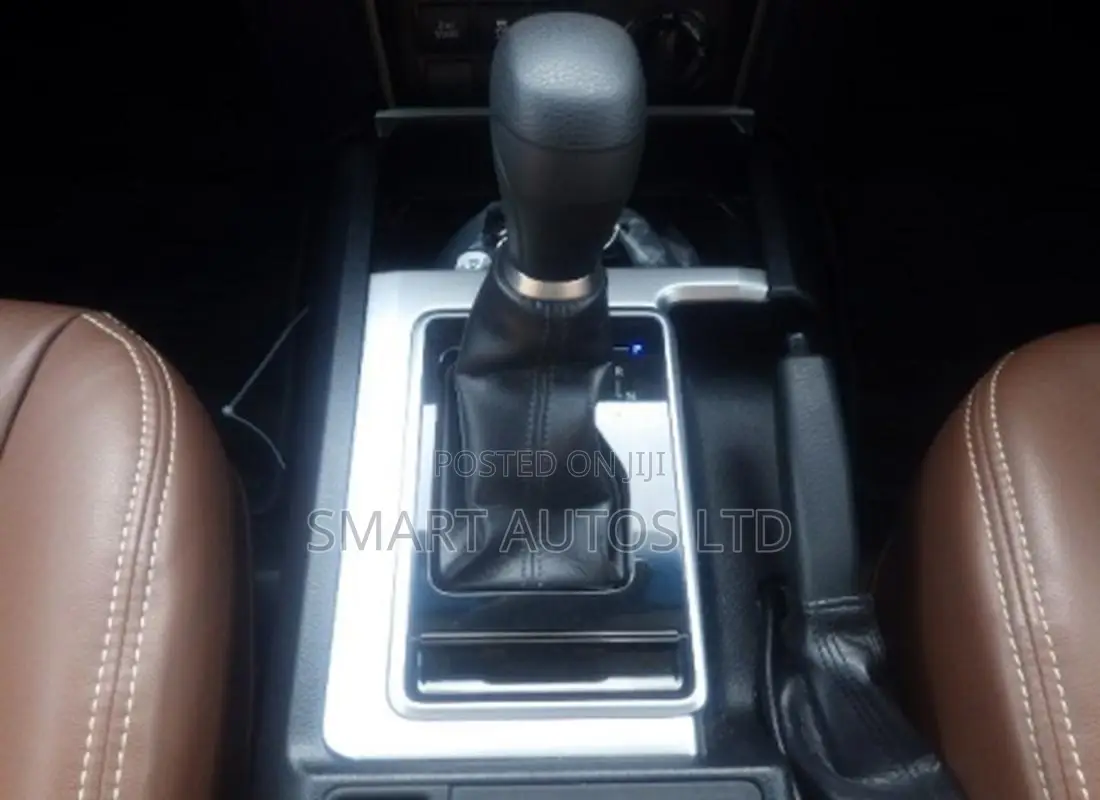 Toyota Land Cruiser 2019 Off white