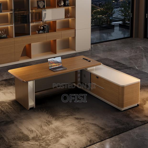 2.2 Meters Executive Desk - thumbnail 3