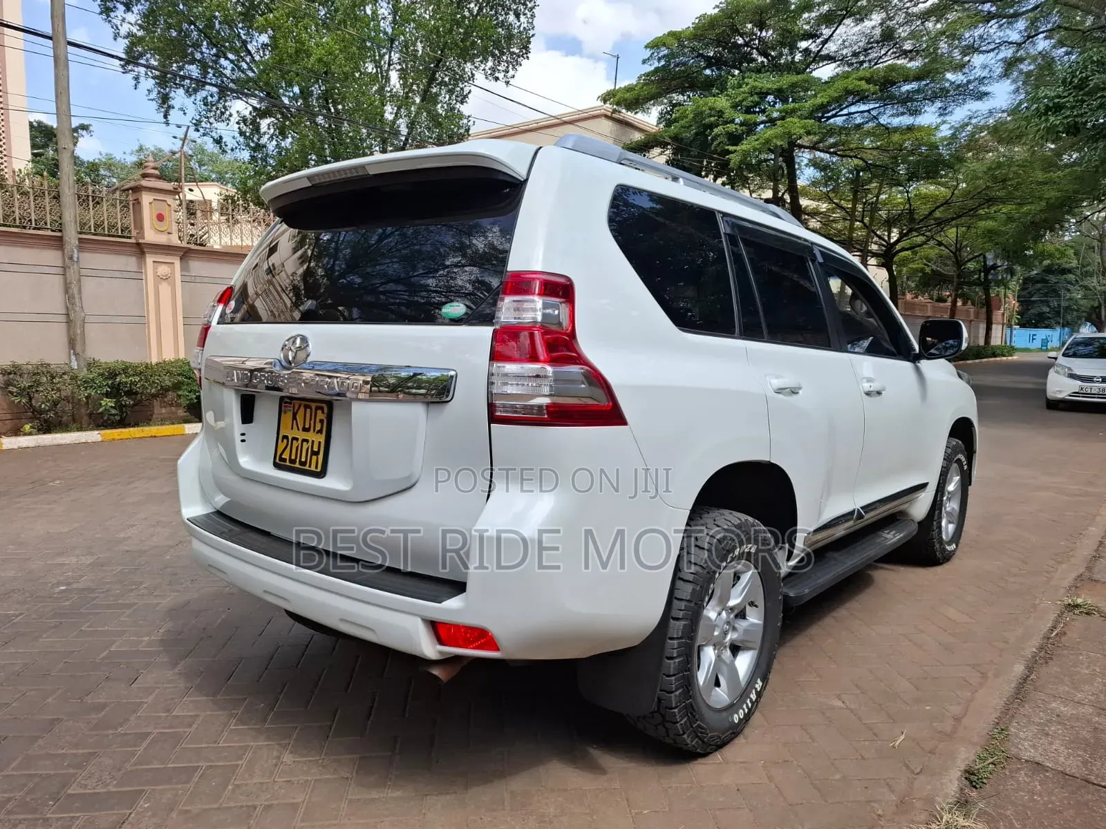 Toyota Land Cruiser Prado 2.8 D-4D 2015 White