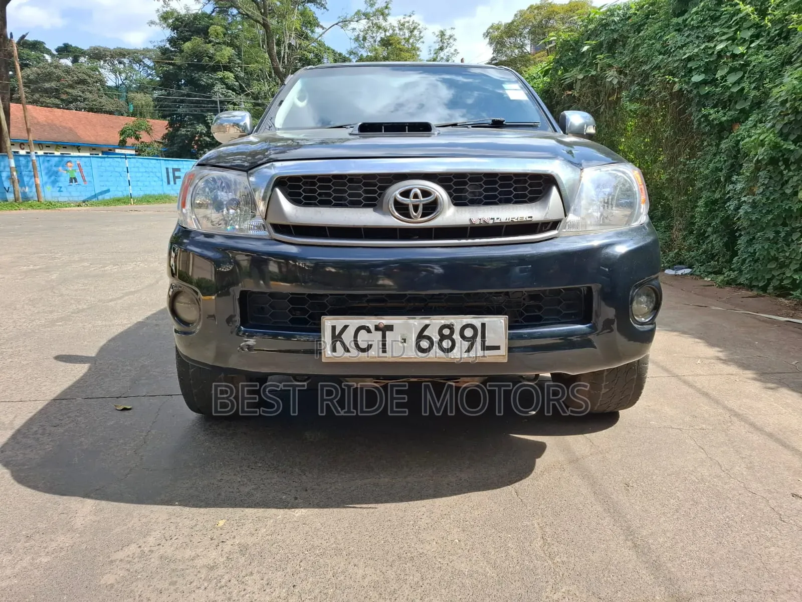 Toyota Hilux 2011 Black