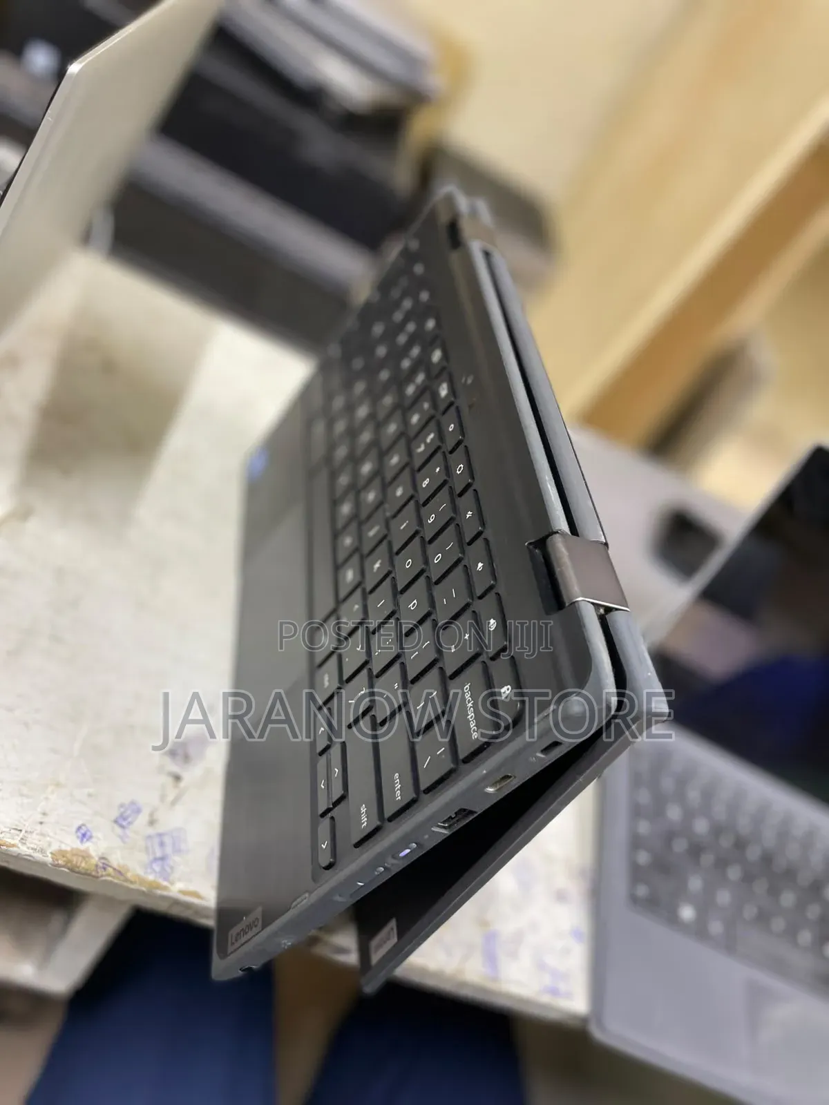 Laptop Lenovo 500e 4GB Intel Celeron eMMC 32GB
