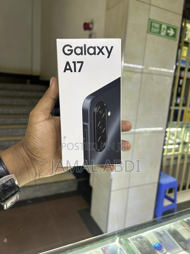 New Samsung Galaxy A17 128 GB Black - thumbnail 2
