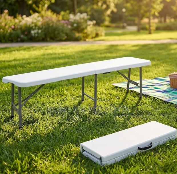 Outdoor Bench: Plastic Panel Outdoor Bench With Carrying Handle - main view