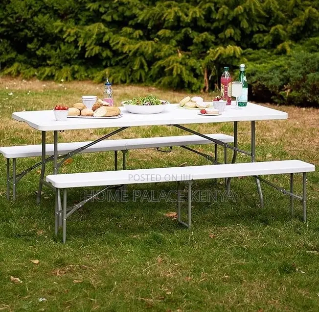 Outdoor Bench: Plastic Panel Outdoor Bench With Carrying Handle