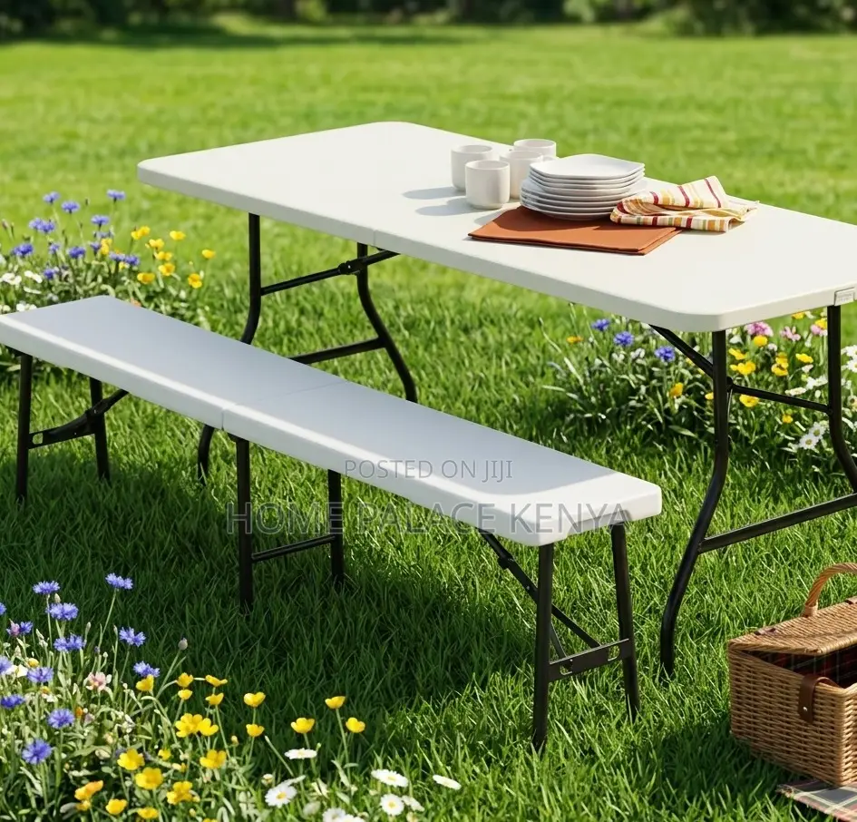 Outdoor Bench: Plastic Panel Outdoor Bench With Carrying Handle