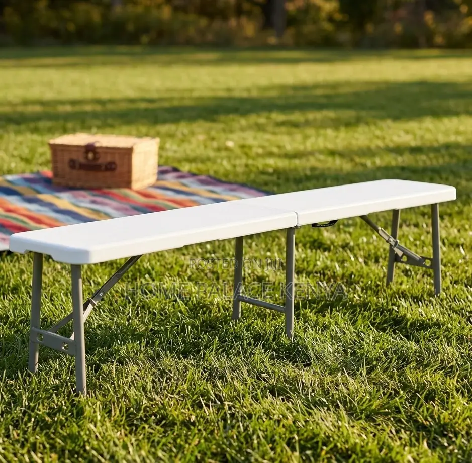 Outdoor Bench: Plastic Panel Outdoor Bench With Carrying Handle