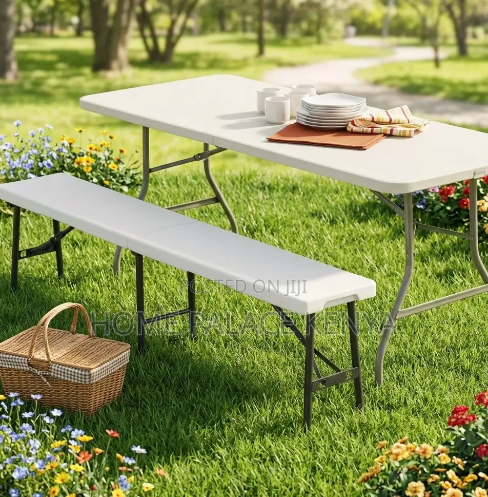 Outdoor Bench: Plastic Panel Outdoor Bench With Carrying Handle
