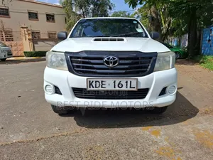 Toyota Hilux 2014 White