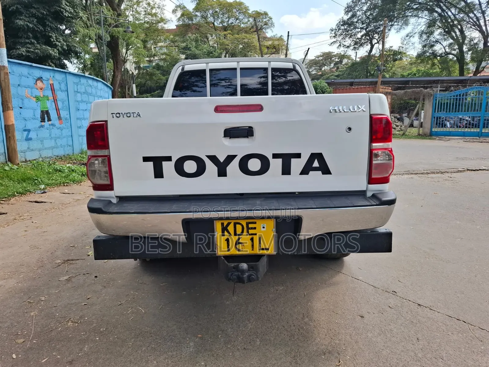 Toyota Hilux 2014 White
