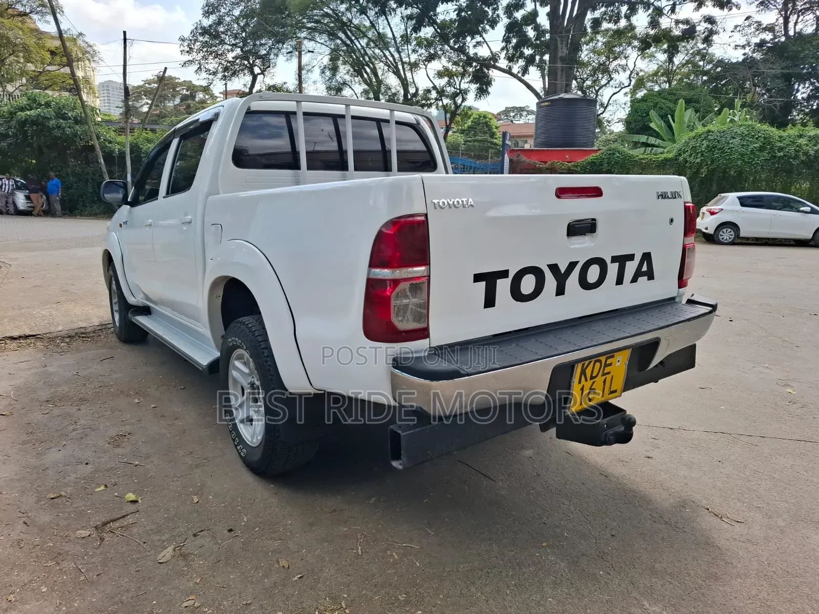 Toyota Hilux 2014 White