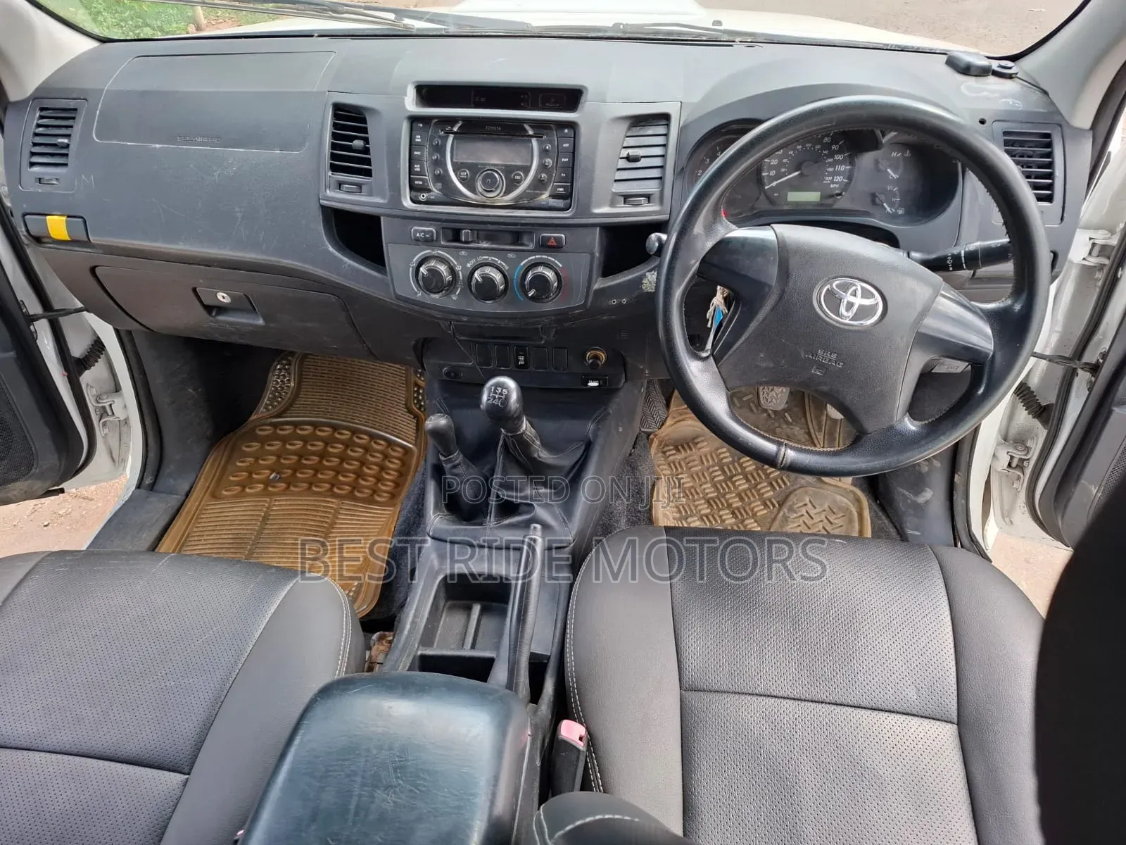Toyota Hilux 2014 White