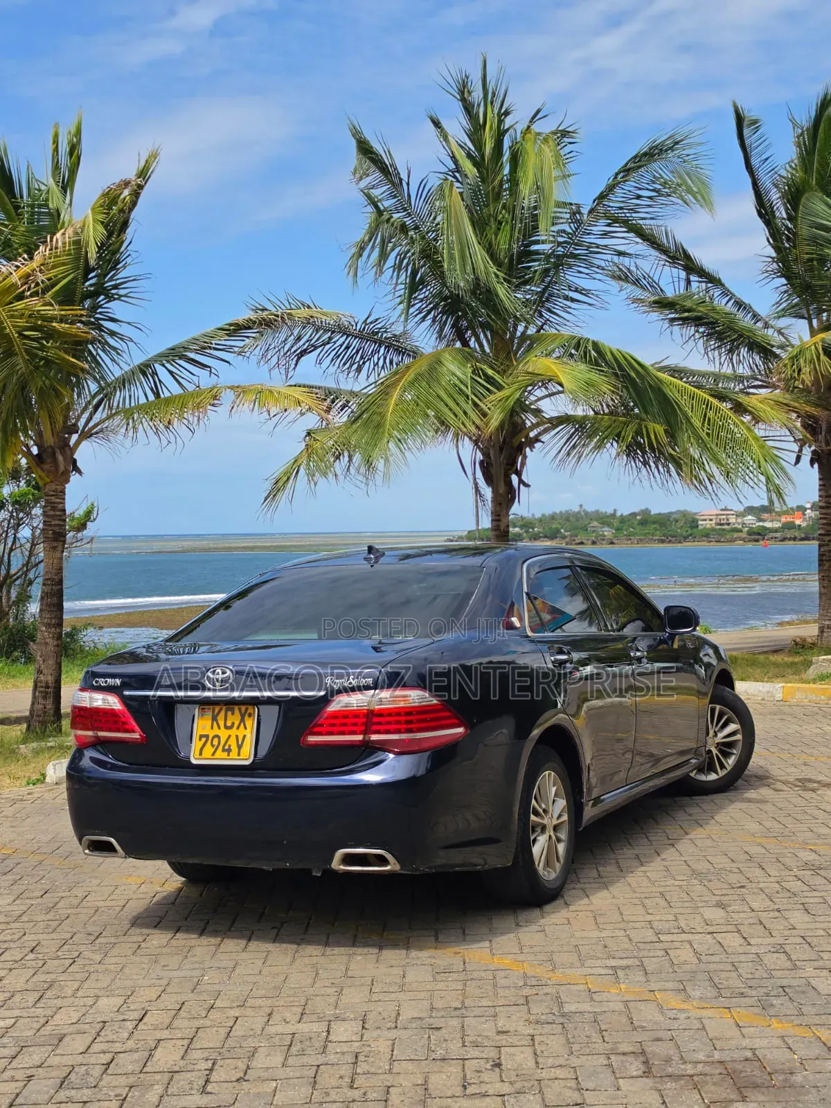 Toyota Crown 2013 Blue