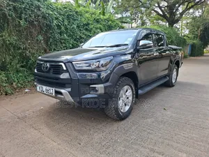 Toyota Hilux Revo Double Cab Deisel 2.4 AWD 2016 Black