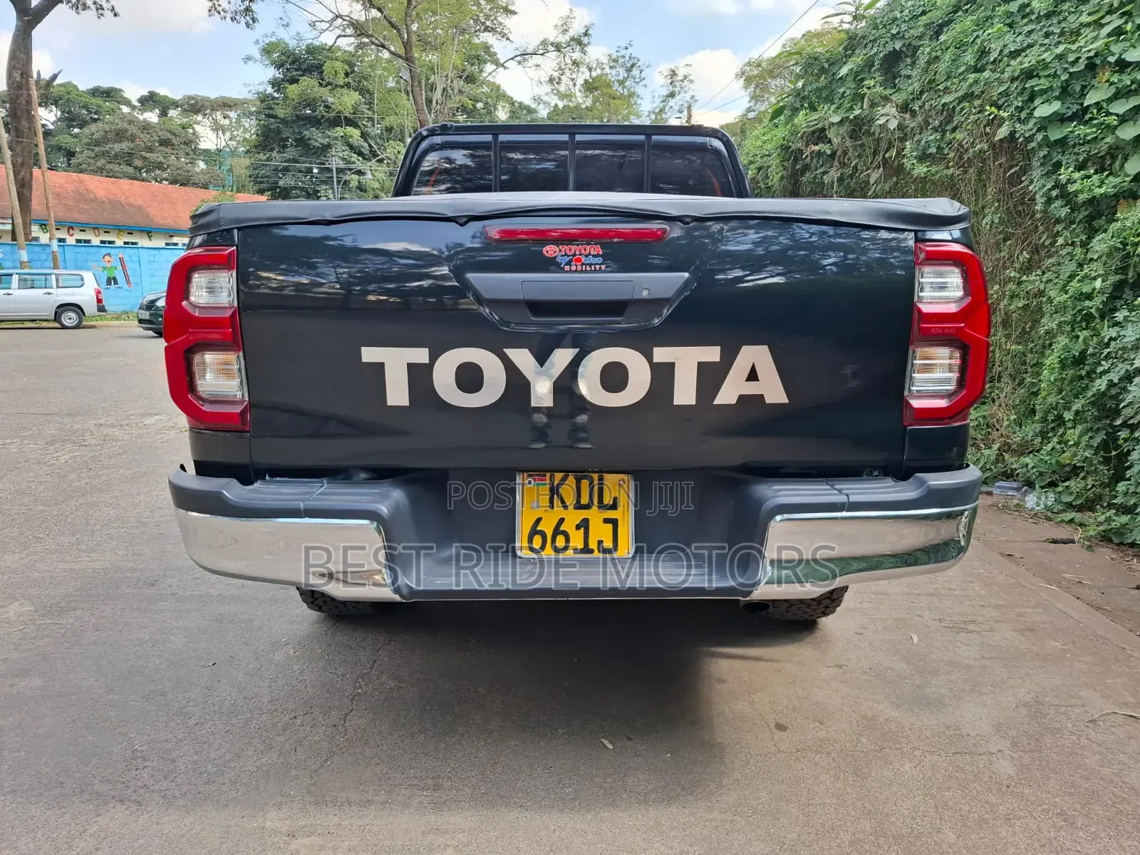 Toyota Hilux Revo Double Cab Deisel 2.4 AWD 2016 Black