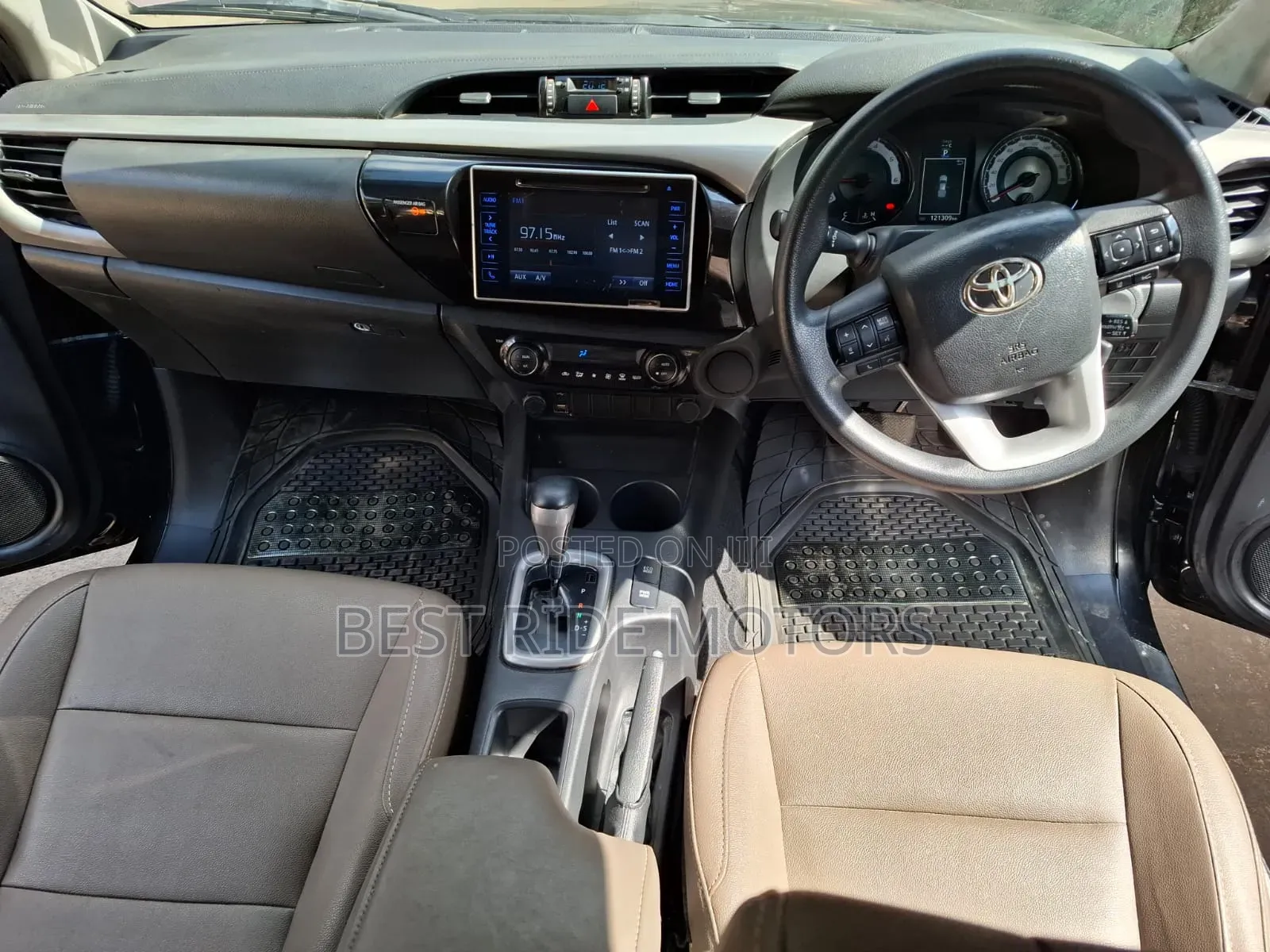 Toyota Hilux Revo Double Cab Deisel 2.4 AWD 2016 Black