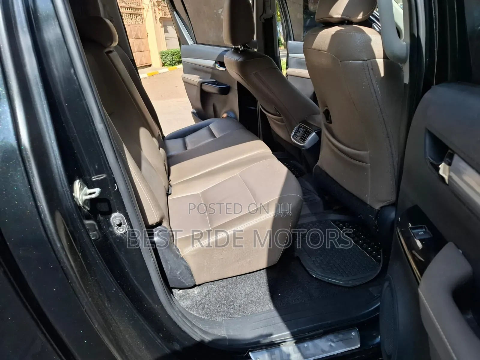 Toyota Hilux Revo Double Cab Deisel 2.4 AWD 2016 Black