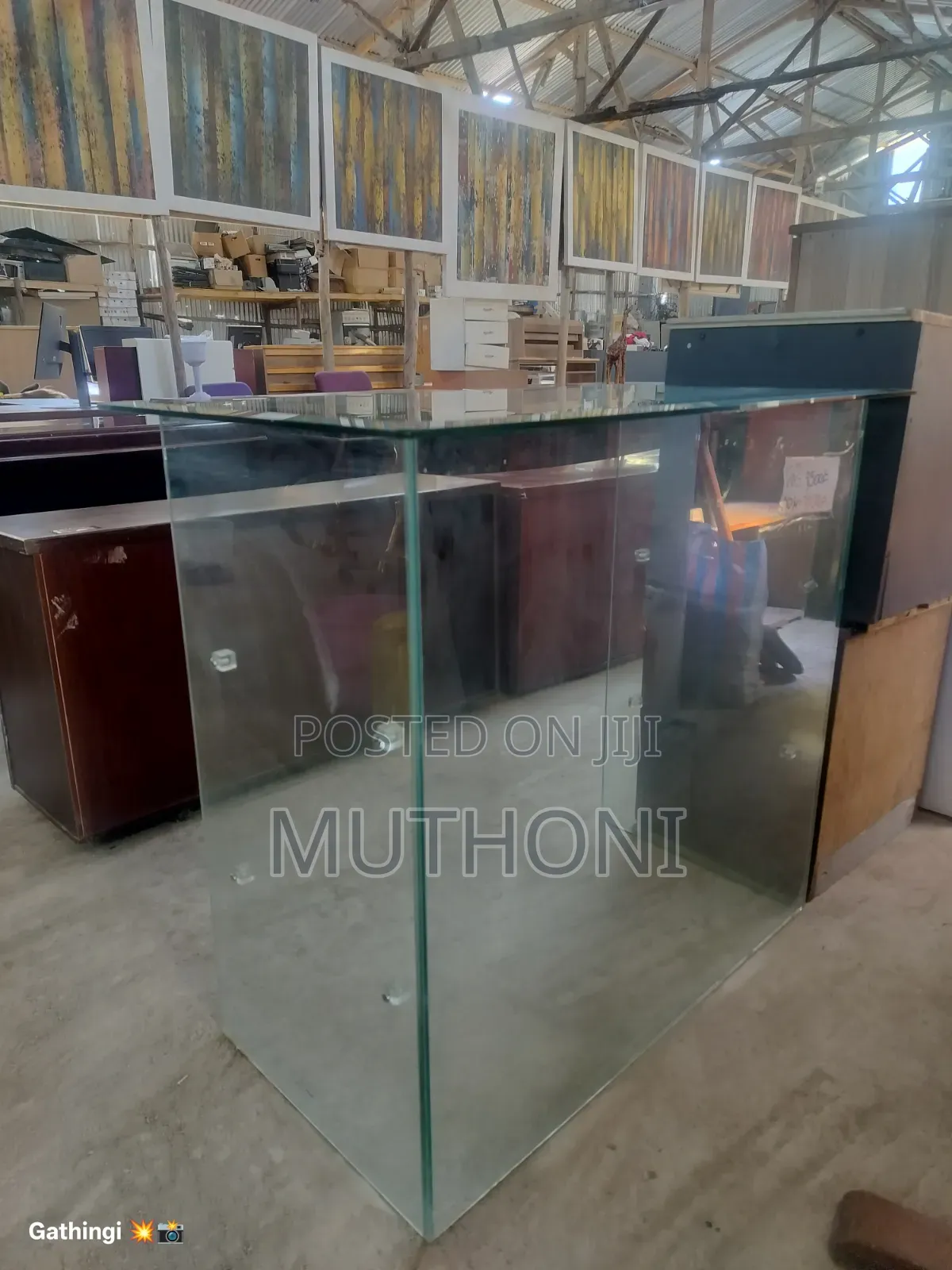 Clear Glass Table Stand