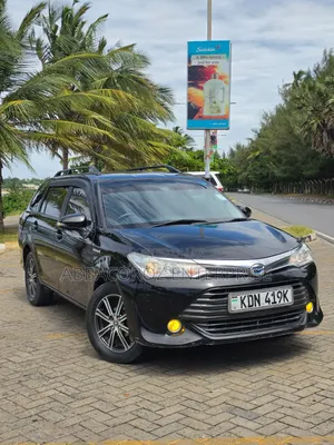 Toyota Corolla Fielder 1.5 Hybrid FWD 2015 Black