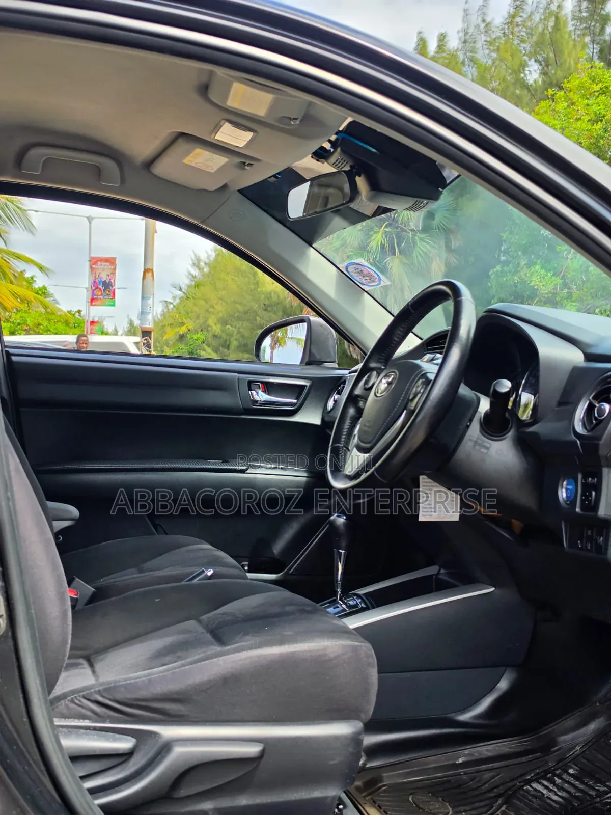 Toyota Corolla Fielder 1.5 Hybrid FWD 2015 Black