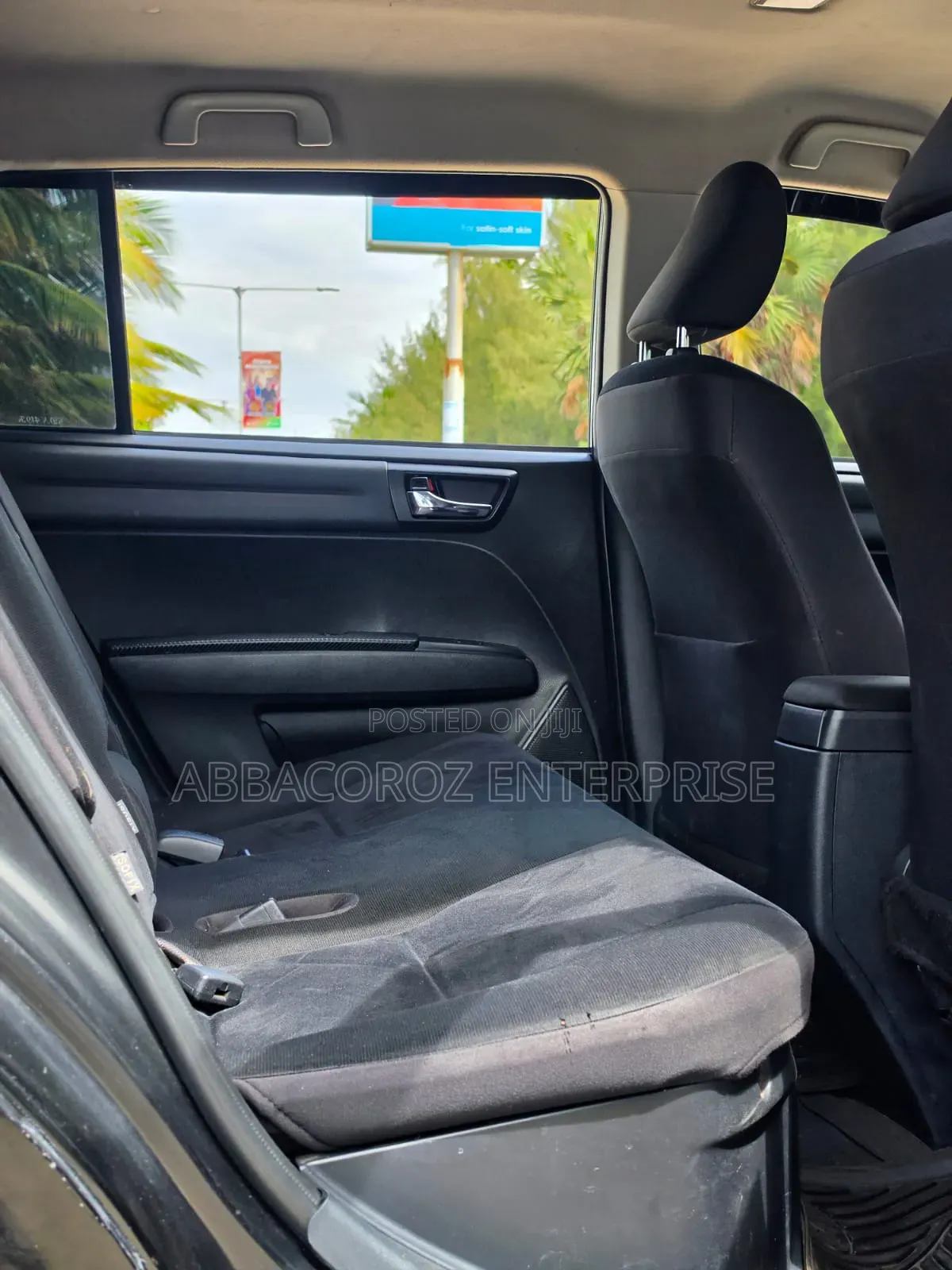 Toyota Corolla Fielder 1.5 Hybrid FWD 2015 Black