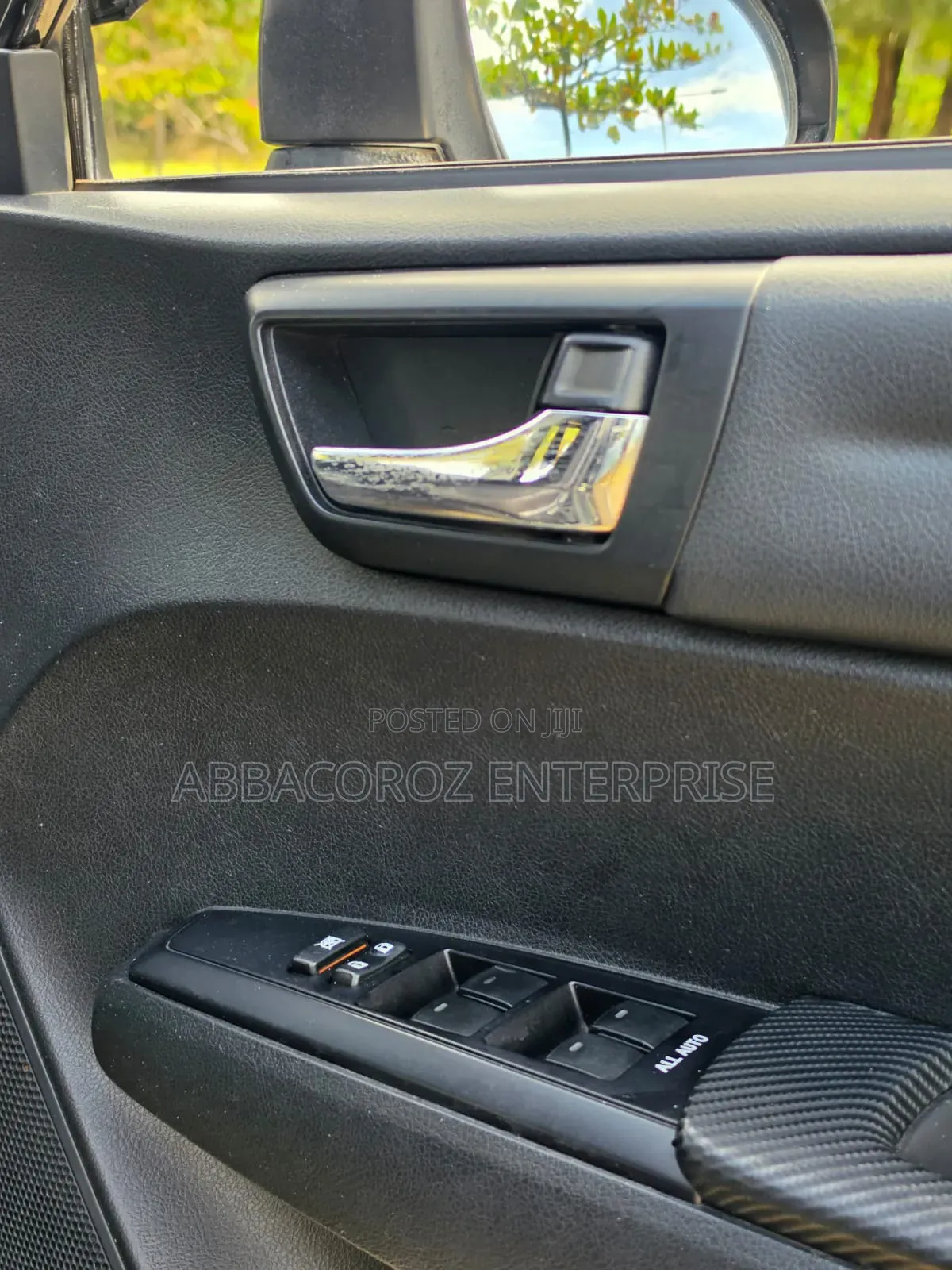 Toyota Corolla Fielder 1.5 Hybrid FWD 2015 Black