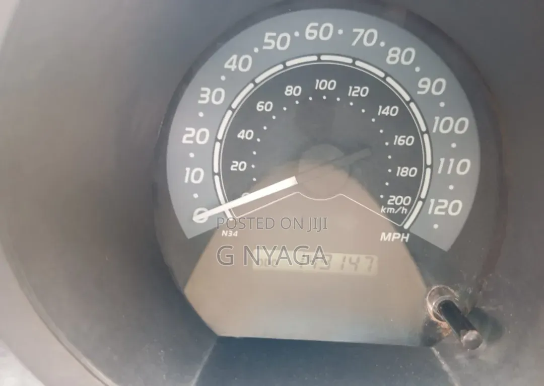 Toyota Hilux 2011 Silver
