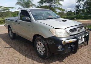 Toyota Hilux 2011 Silver