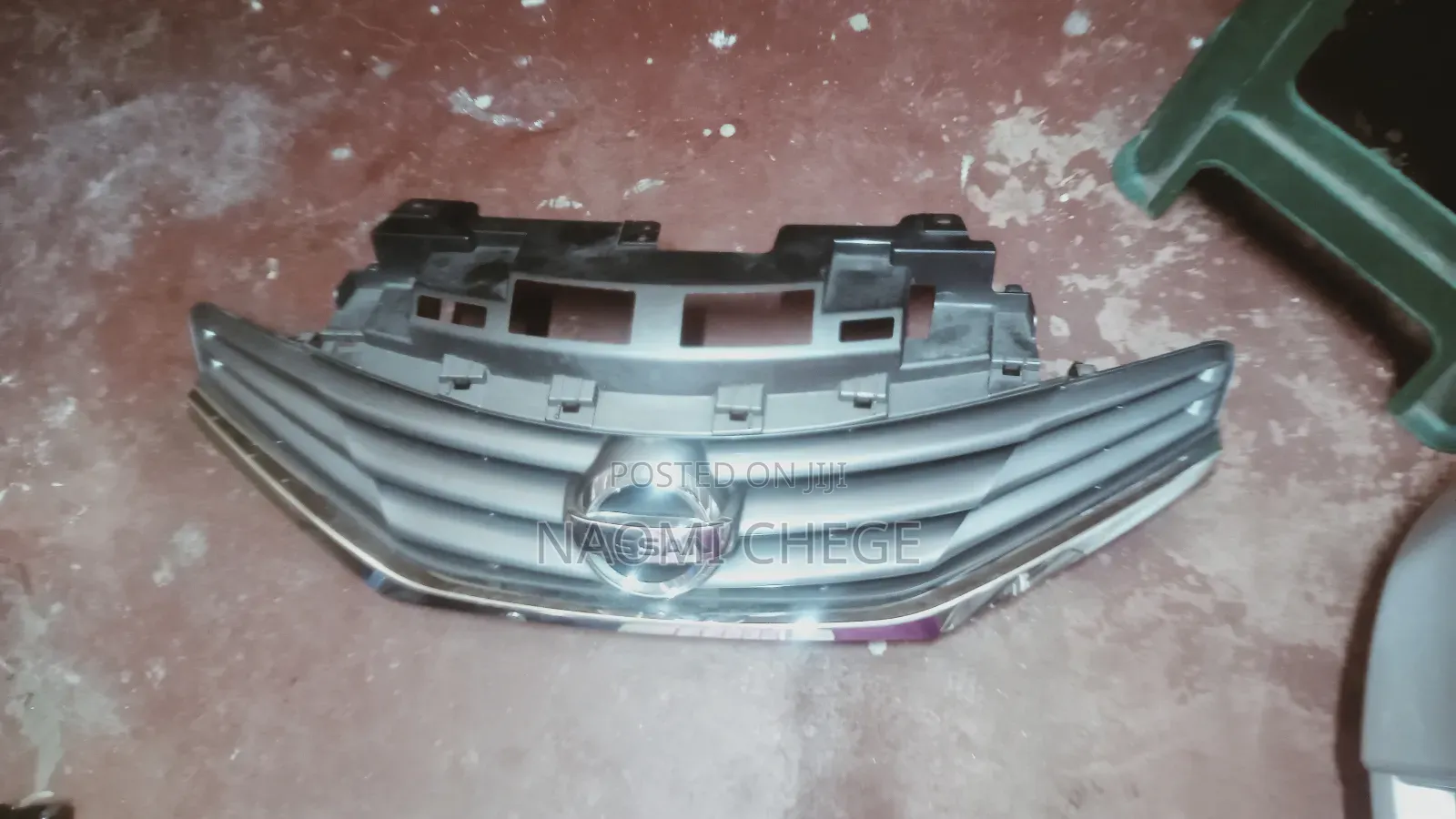 Nissan Note Grill
