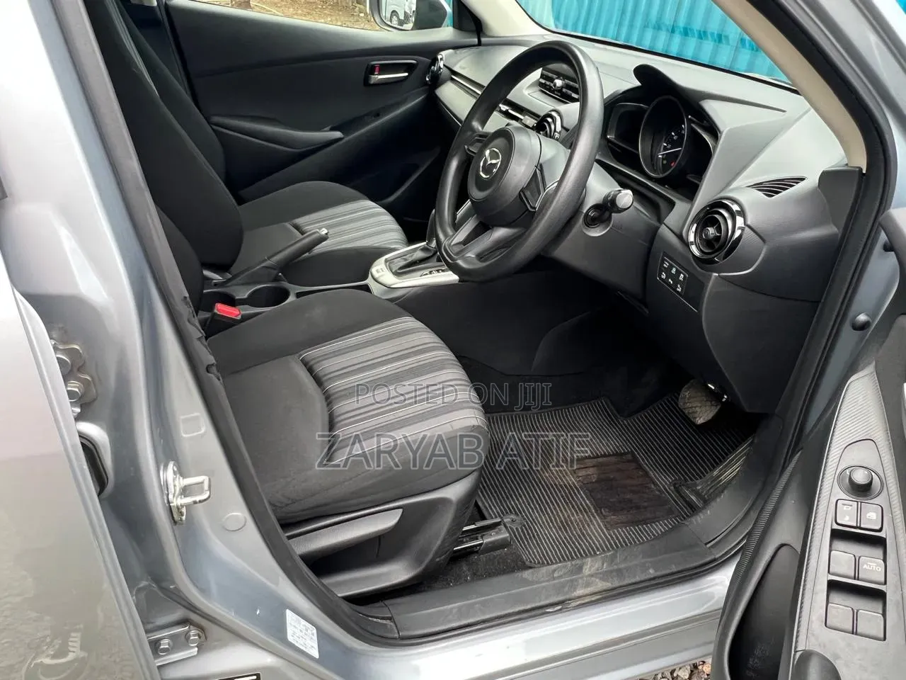 Mazda 2 2020 Silver